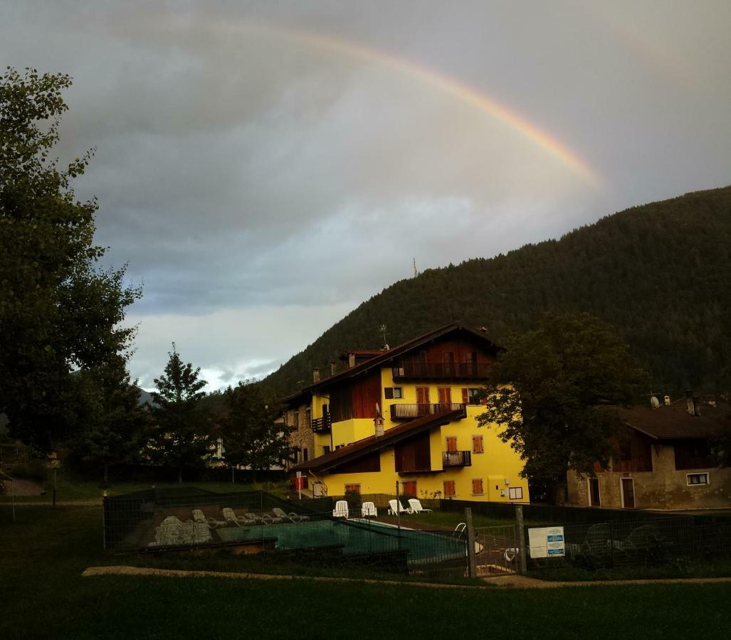 Albergo Casavecchia Tiarno di Sopra Εξωτερικό φωτογραφία