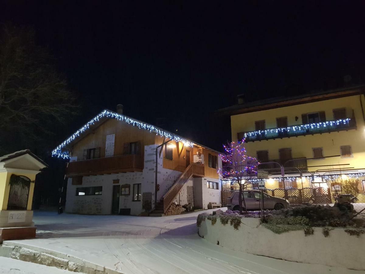 Albergo Casavecchia Tiarno di Sopra Εξωτερικό φωτογραφία